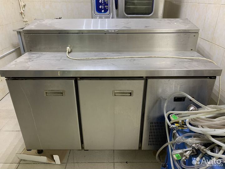 Холодильный стол