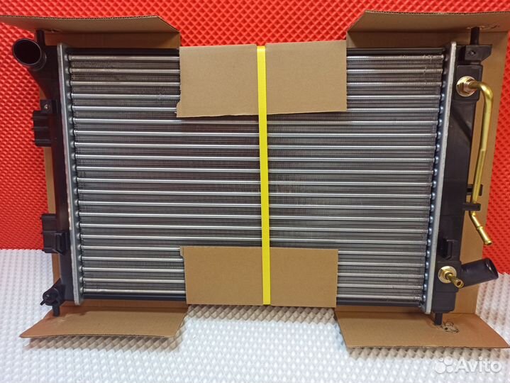 Радиатор Kia Ceed jd, elantra, soul AT