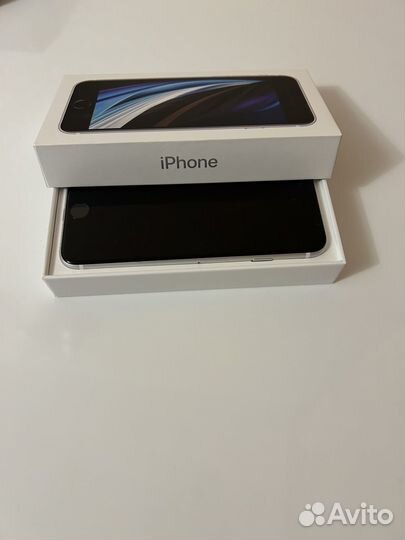 iPhone SE (2020), 128 ГБ