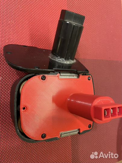 Крышка аккумулятора шуруповерта Интерскол 12V