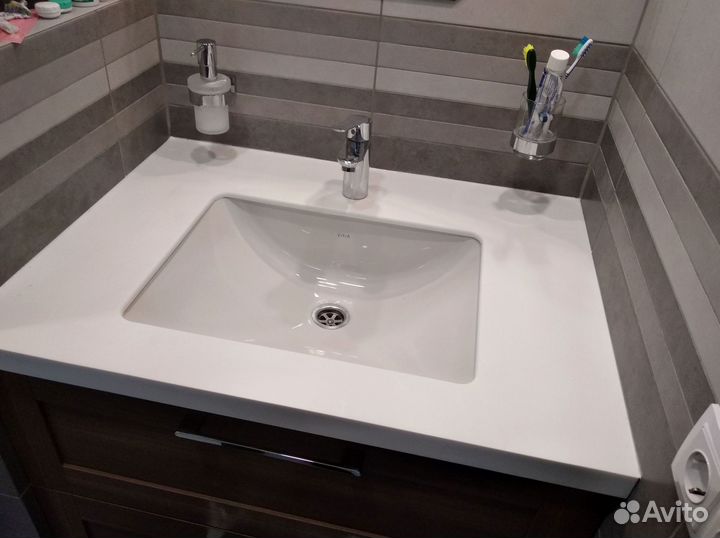 Столешница из искуственного камня