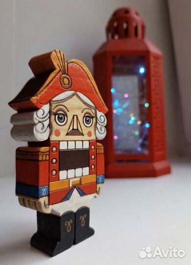 Деревянный Щелкунчик