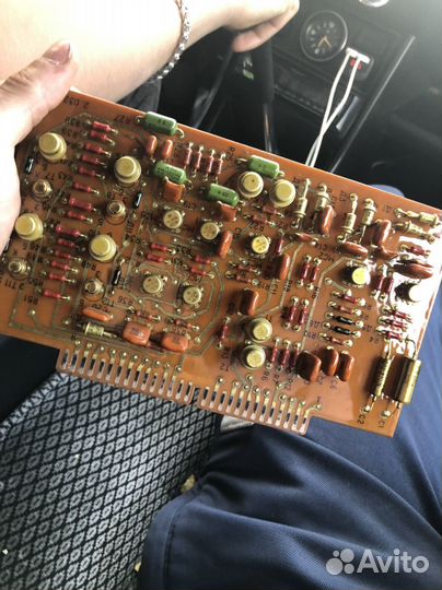 Лом радиодеталей