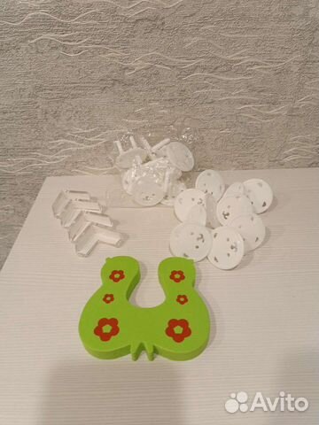 Заглушки для розеток, защитные уголки на мебель