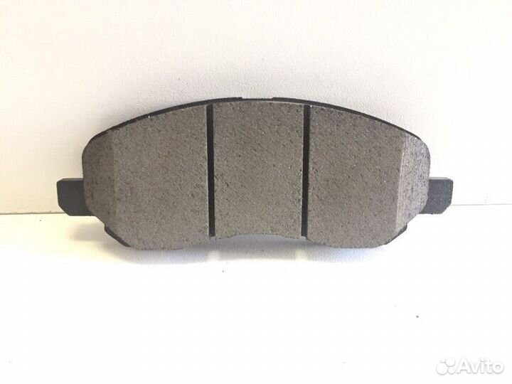 Тормозные колодки передние Mitsubishi Lancer 9 IX