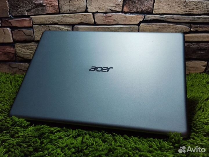 Эффектный Ультрабук Acer Celeron N3350 4Gb SSD 128