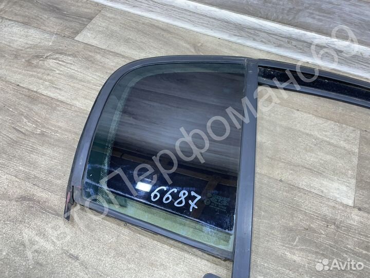Стекло глухое заднее правое Renault Megane 2