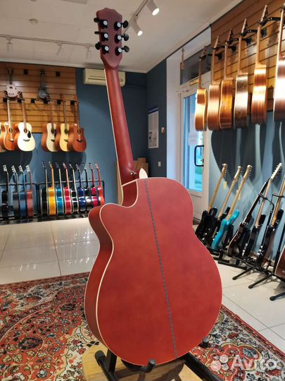Акустическая гитара Новая