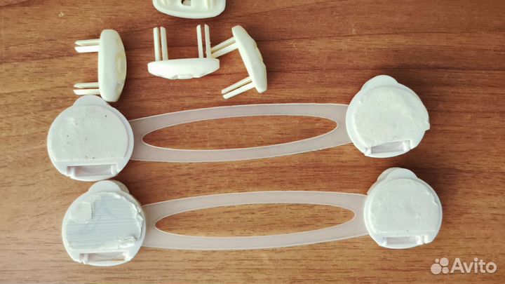 Заглушки для розеток, блокираторы дверей