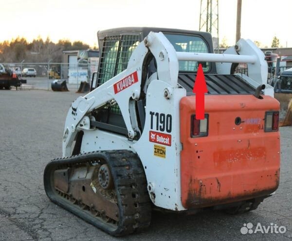 Bobcat 130/150/175/185/250 Стекло заднее