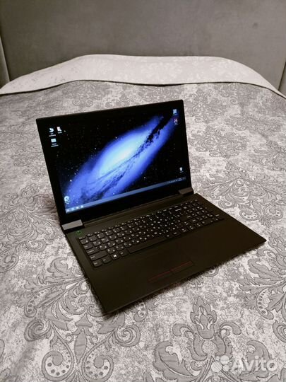 Ноутбук Lenovo i5-7th/8-256ssd