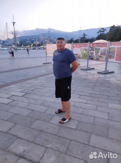 Пом. по хозяйству - сем. пара с опытом