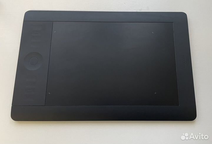 Графический планшет Wacom Intuos5 Touch M PTH-650