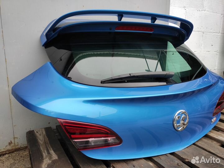 Крышка багажника OPC на Opel Astra J