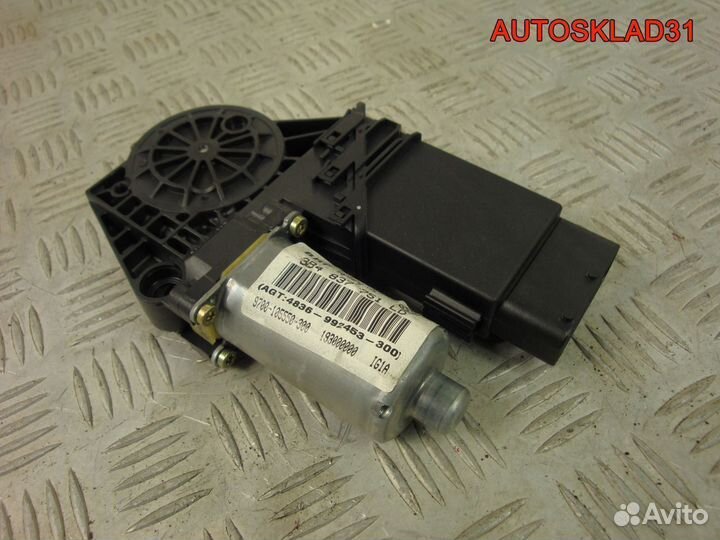 Моторчик стеклоподъёмника VW Passat B5+ 0130821695