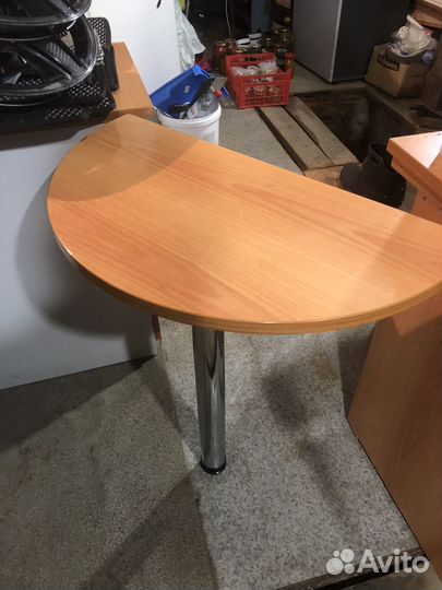 Стол угловой