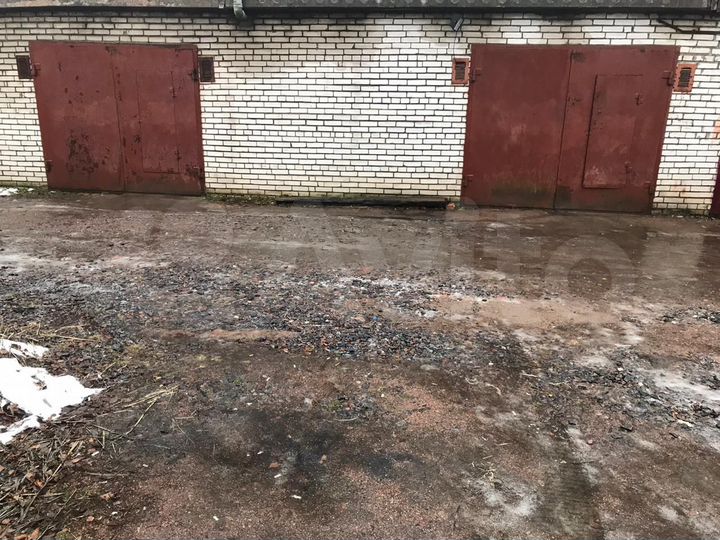 Гараж, > 30 м²