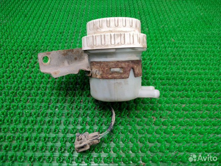 Бачок гидроусилителя Mitsubishi Lancer CB4W 4G92