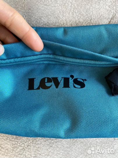 Сумка на пояс Levi's