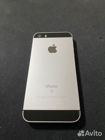 iPhone SE, 32 ГБ