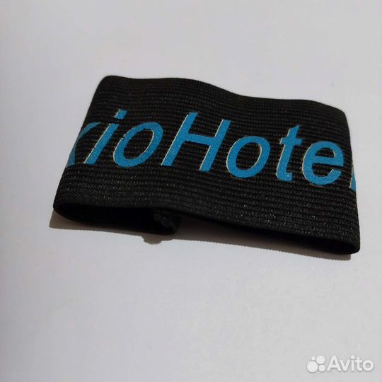 Значки, напульсник, наклейки