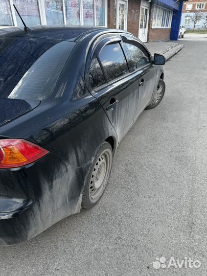 Mitsubishi Lancer 1.8 CVT, 2008, битый, 170 000 км
