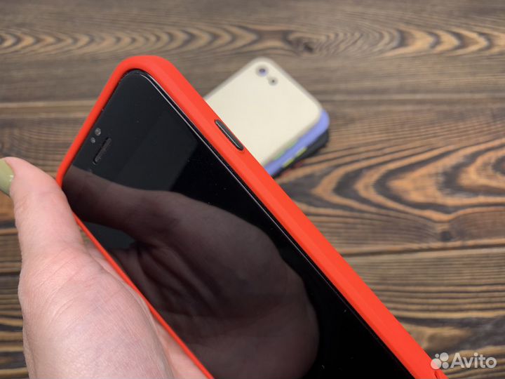 Чехол на iPhone