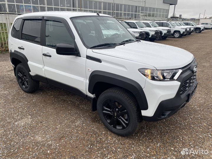 ВАЗ Niva Travel 1.7 МТ, 2023