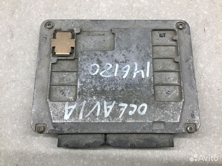 Блок управления двигателем Skoda Octavia (A5 1Z) 2