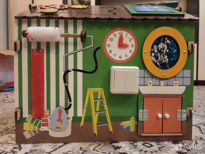 Бизиборд домик