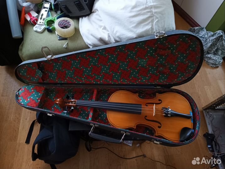 Скрипка 4/4 в идеальном состоянии