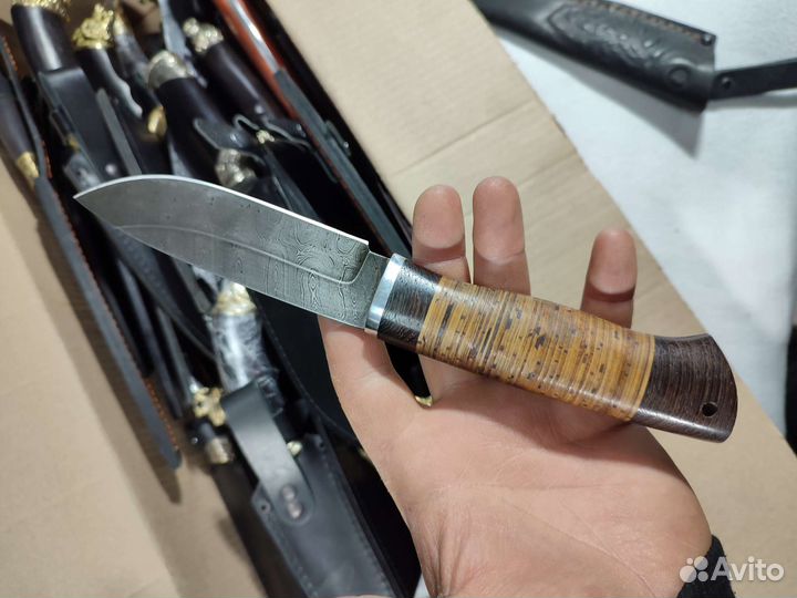 Нож из дамасской стали