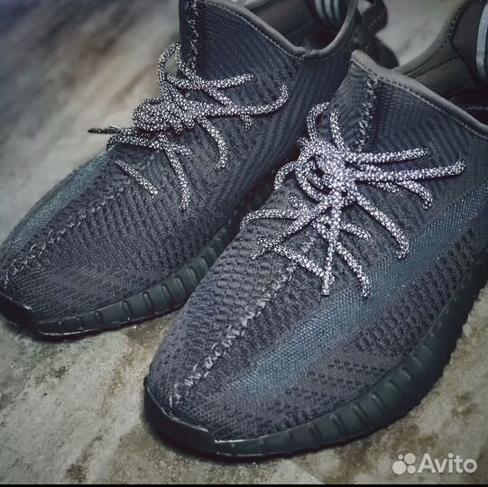 Adidas Yeezy Boost 350v2 Black