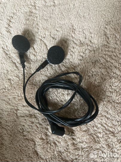 Проводные наушники