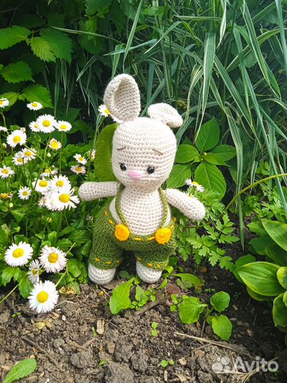 Вязаный заяц