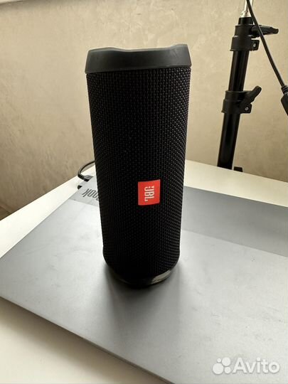 Портативная колонка jbl flip 4