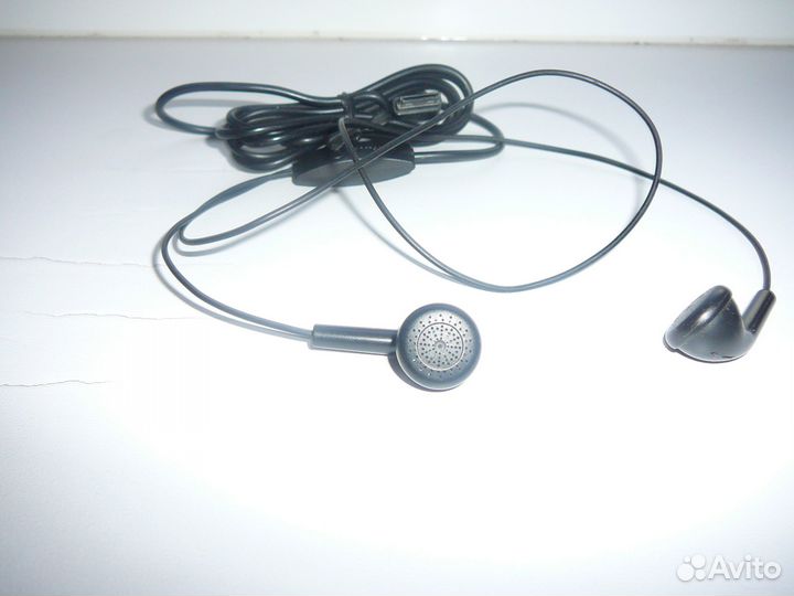 Наушники с микрофоном