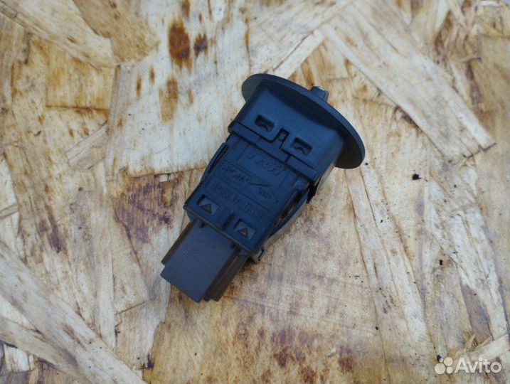 Кнопка LADA Vesta седан 2020