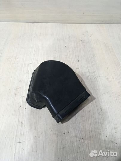 Воздуховод патрубок Ауди А4 Б5 1.6 ADP 8D0129617B