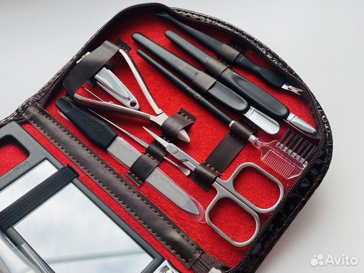 Набор маникюрный 18 предметов mertz