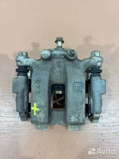 Суппорт задний левый Infiniti Murano G25 G37 M37