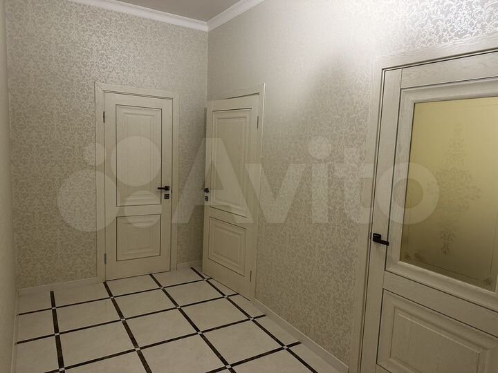 1-к. квартира, 56 м², 1/9 эт.