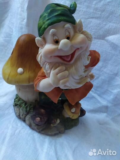 Копилка гном новая