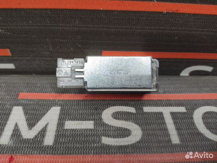 Плафон освещения Volkswagen Touareg 7L AZZ 2004