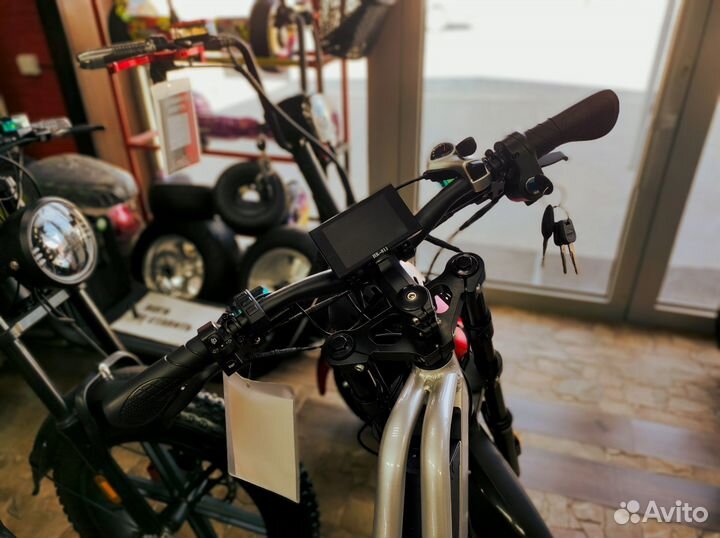 Электросамокат GT V11 Pro 2023г