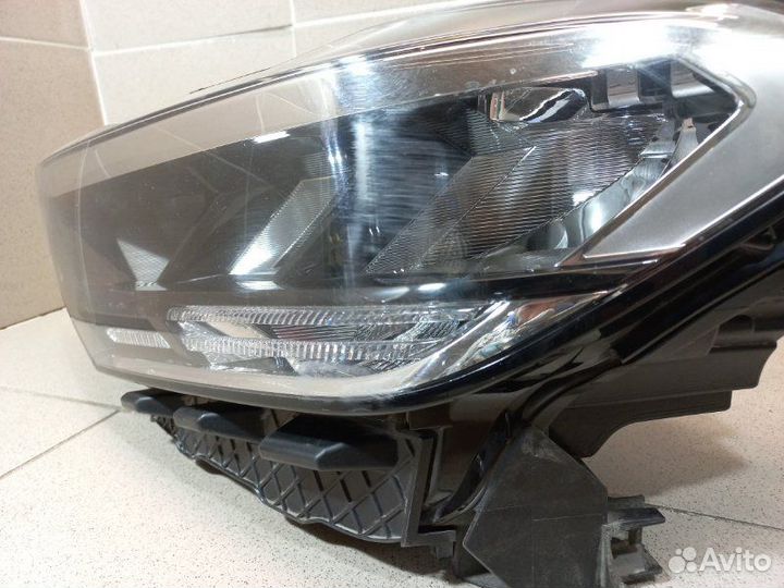 Фара левая Volkswagen Polo 6