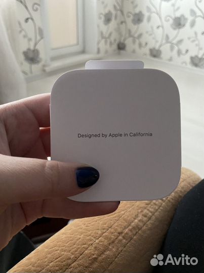 Зарядка на iPhone оригинал