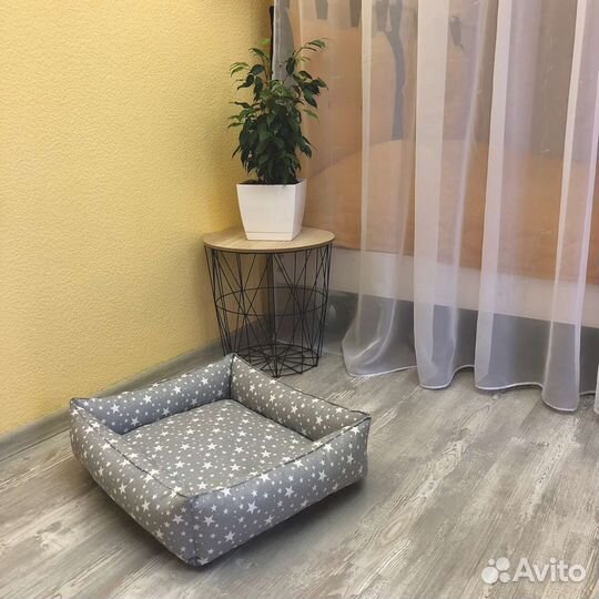 Лежанка для собак и кошек новая