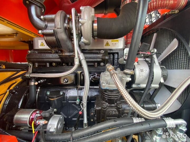 Фронтальный погрузчик Fort 33, 2023