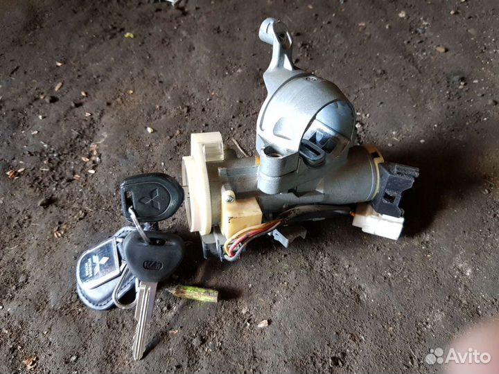 Замок зажигания Ланцер 9